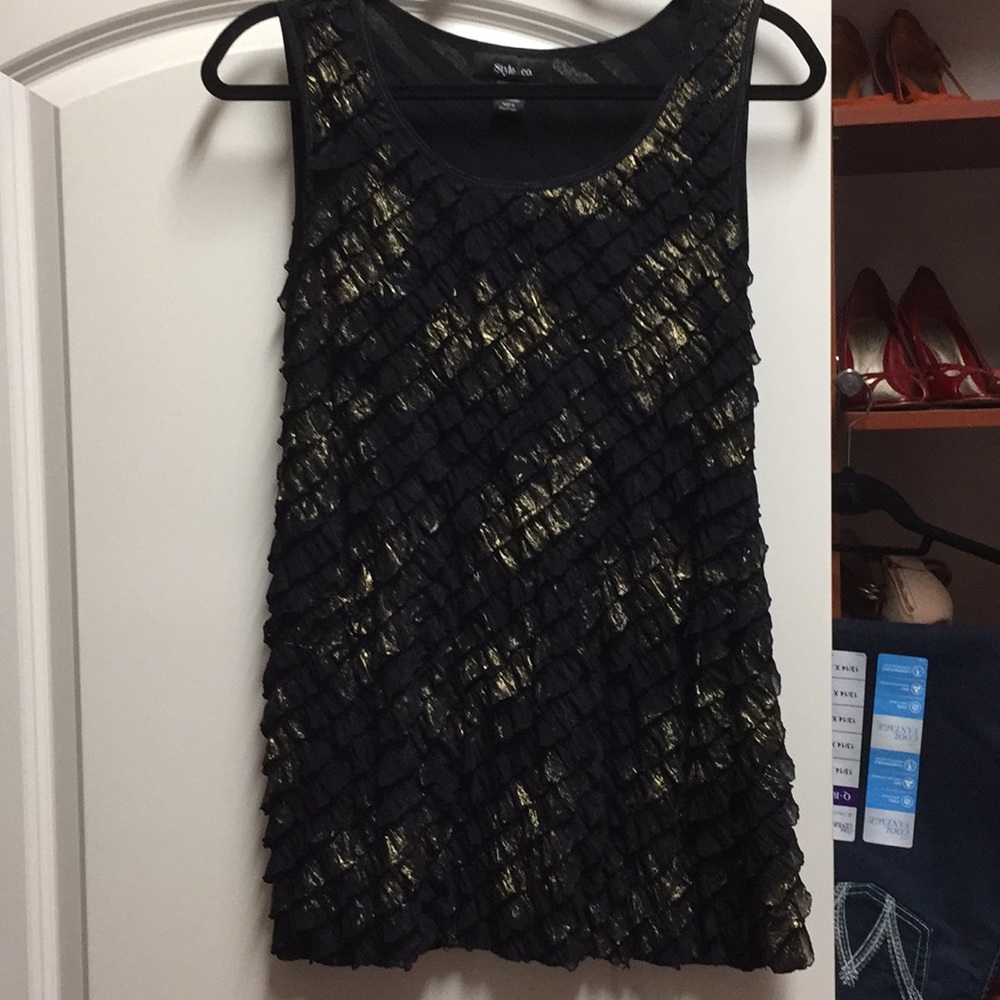 CUTE TOP💕💕💕💕 - Picture 2 of 2